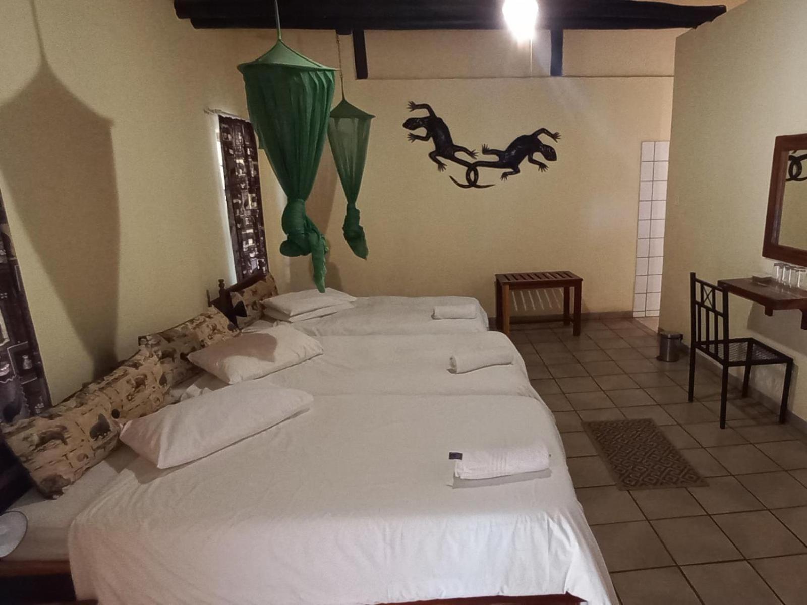 Ombinda Country Lodge Оутджо Стая снимка