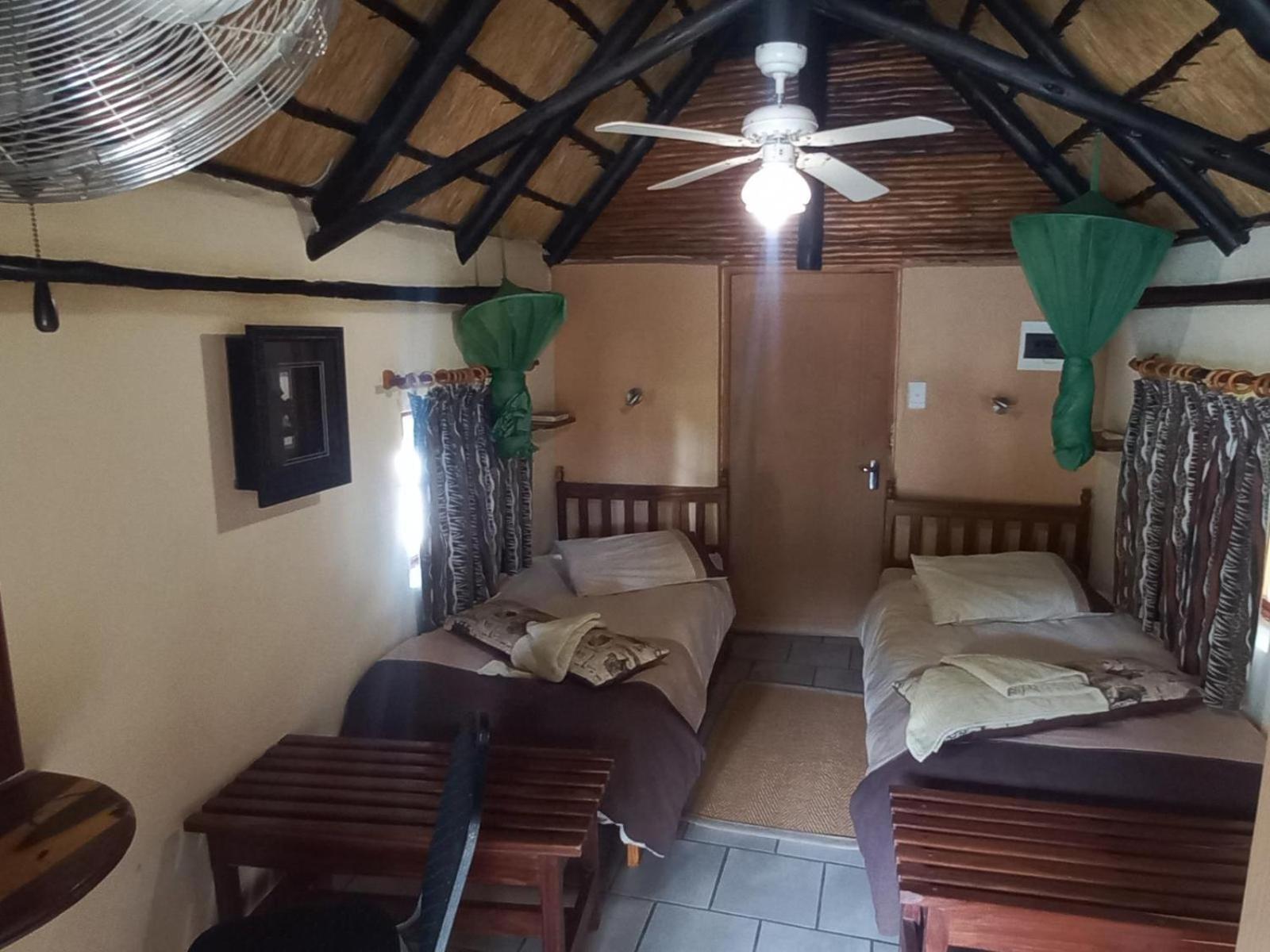 Ombinda Country Lodge Оутджо Стая снимка