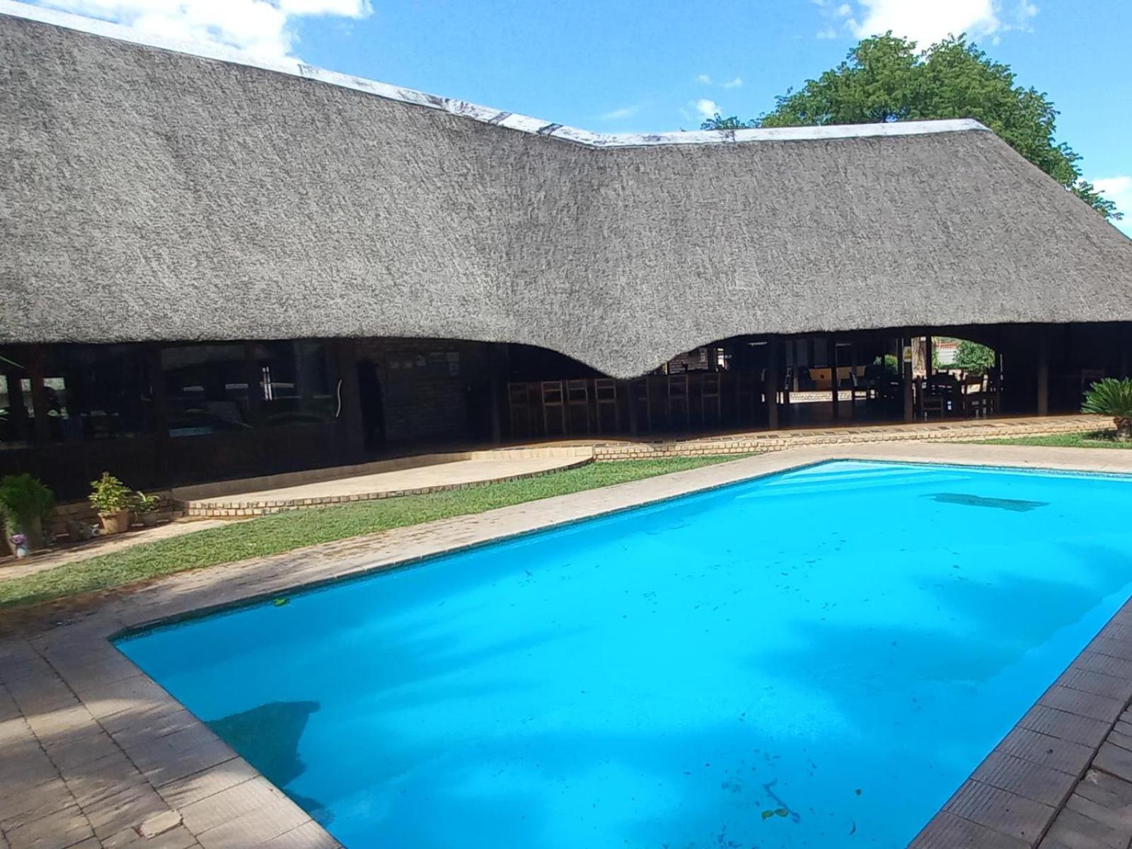 Ombinda Country Lodge Оутджо Екстериор снимка