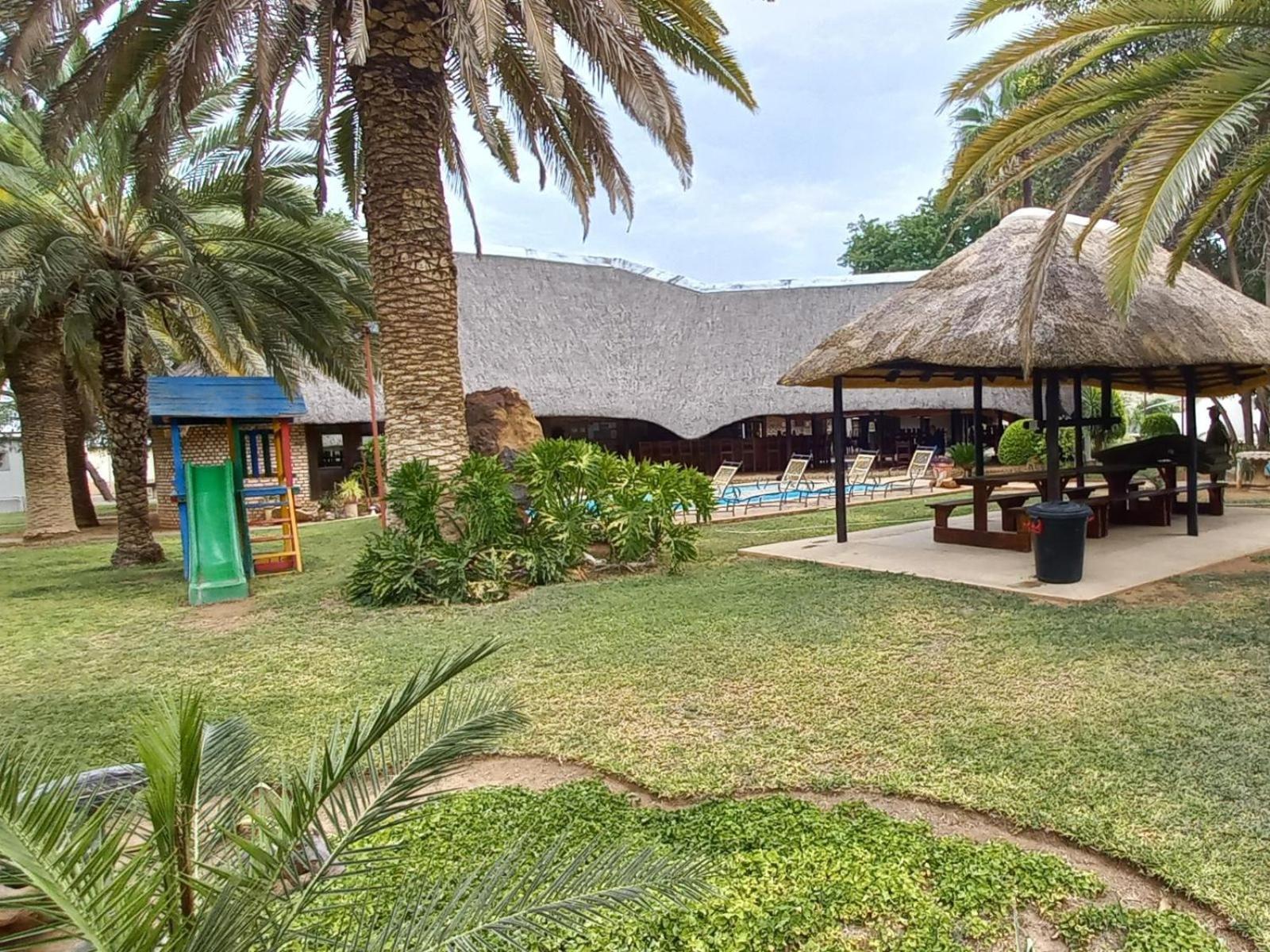 Ombinda Country Lodge Оутджо Екстериор снимка